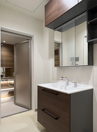 耐震補強と断熱材に包まれた安心で快適な家　大田区E様邸